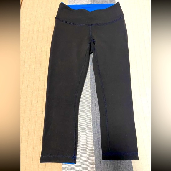 Lululemon Cropped Leggings - Picture 3 of 3